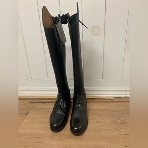 Mountain horse riding boots NWT